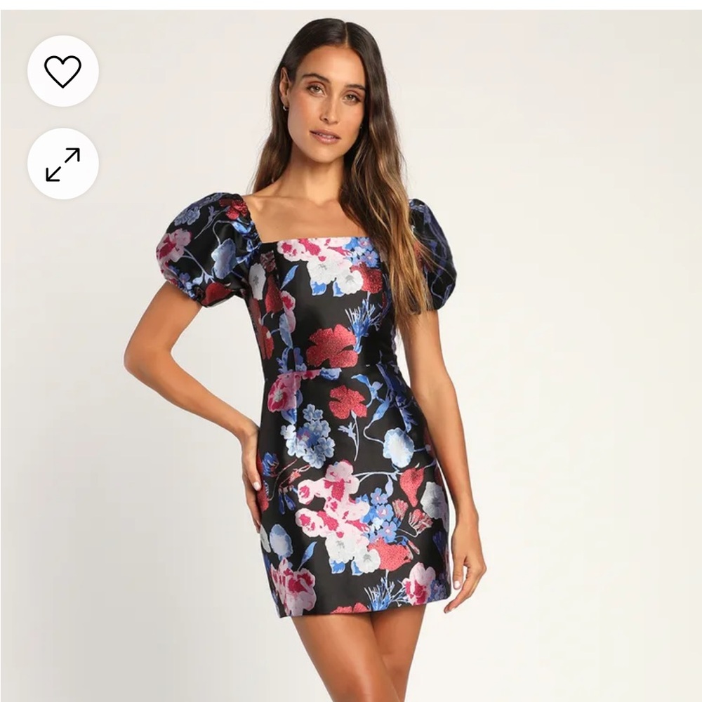 Lulu’s black multi-floral puff sleeve dress